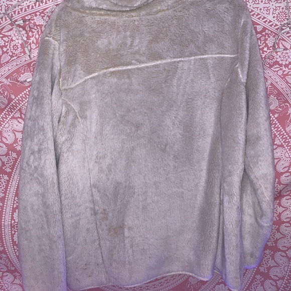 Grey Sherpa - Picture 3 of 3